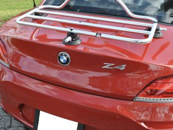 BMW Z4 E89 rouge avec option Revo Rack (anodisé poli/chromé)